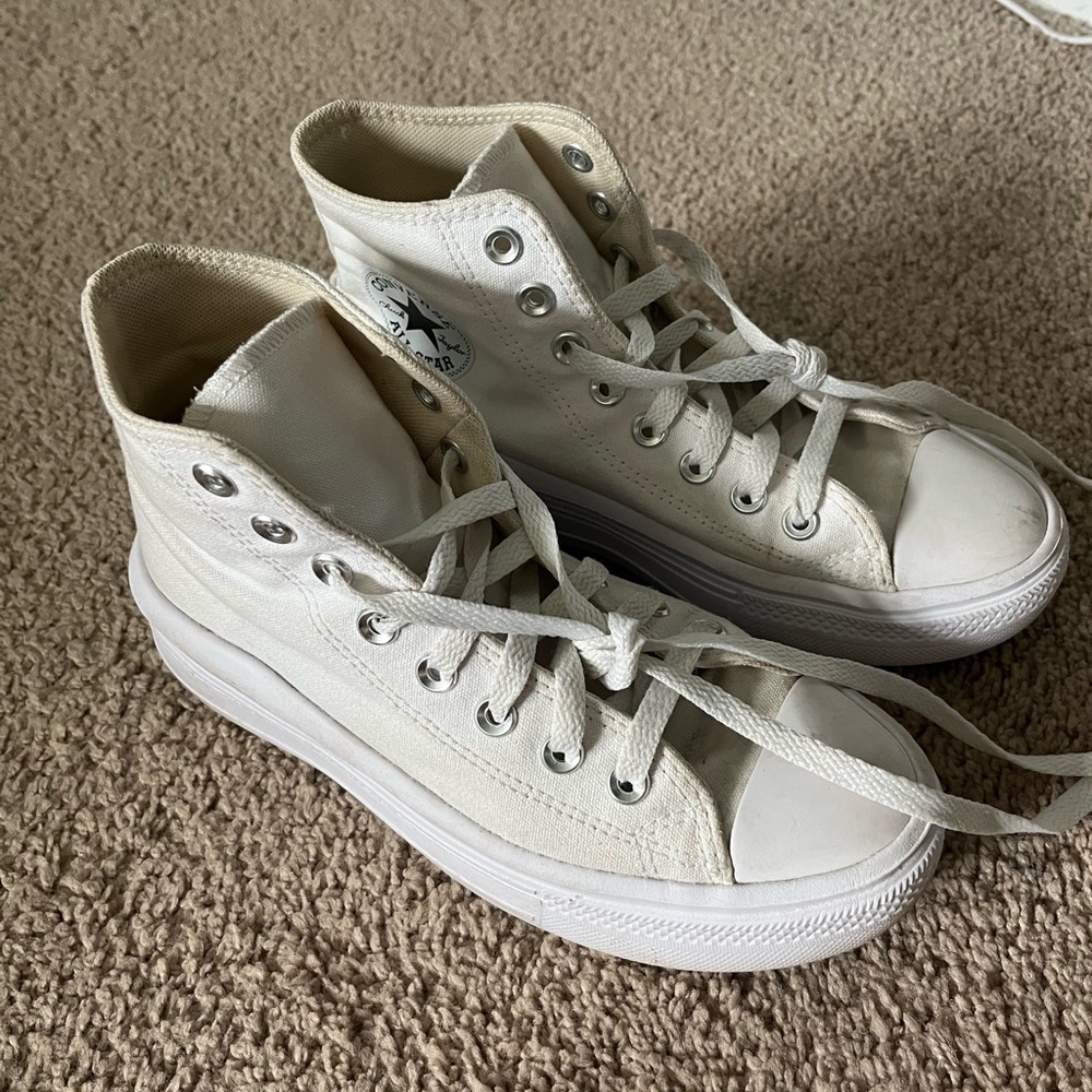 Women’s platform converse